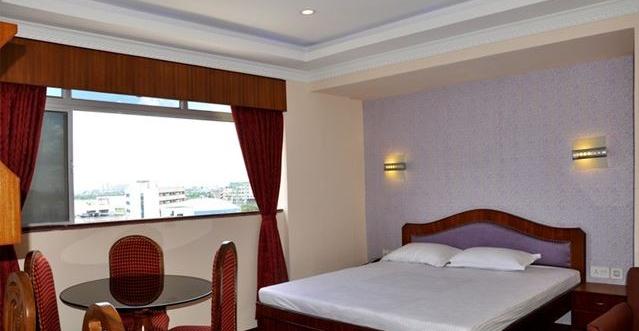 Hotel East Palace Sector V